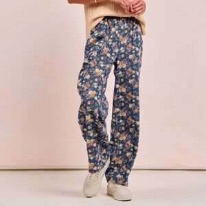 ✨NWT BiBi Washed Floral Print Wide Leg Jeans